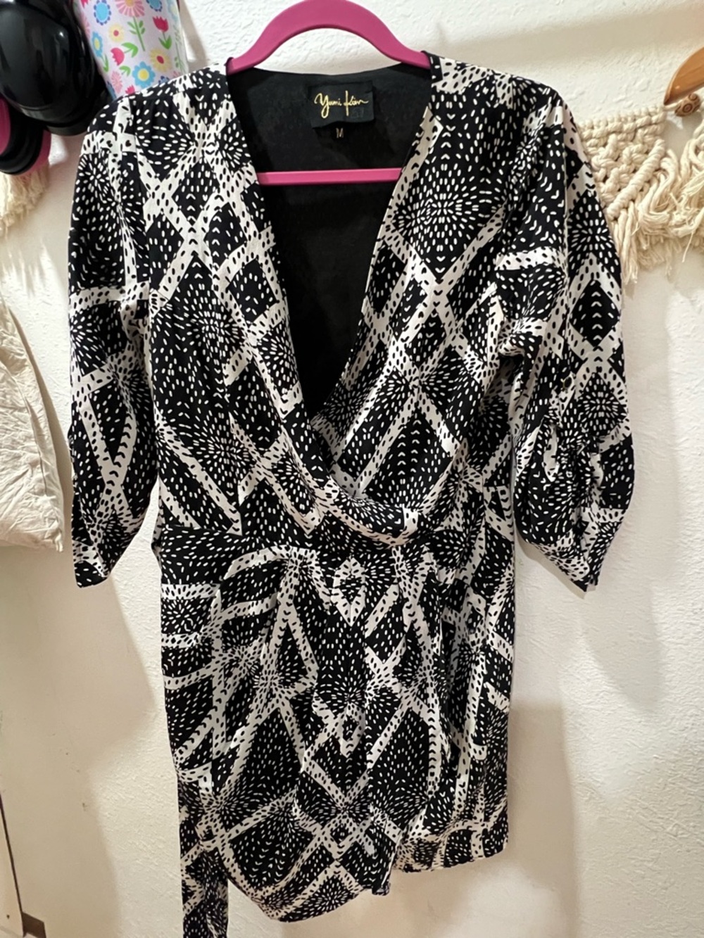 Yumi Kim Black and White Graphic Printed Top